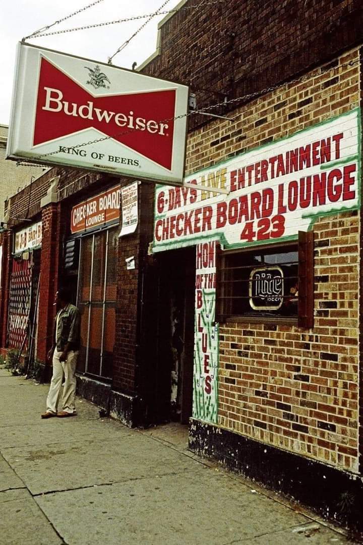 BusterBentonAndBigTimeSarah1981-06CheckerboardLoungeChicagoIL (2).jpg